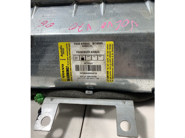 Подушка безопасности пассажира 30740509 Volvo V70