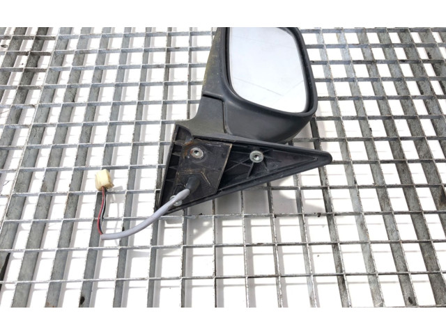 Зеркало электрическое Subaru Forester SF 2000 - 2003 года