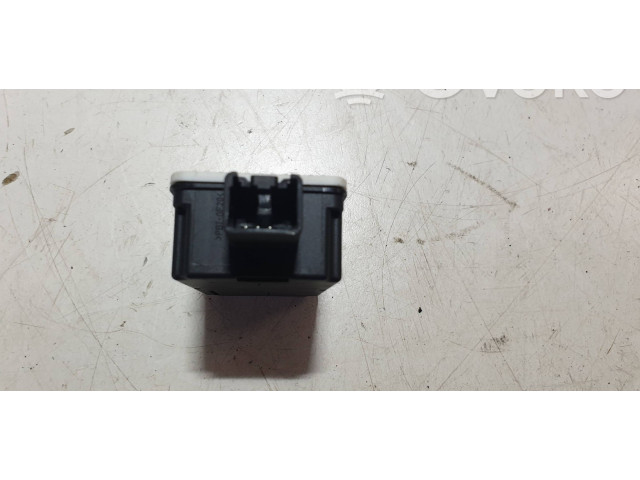 Поршень Блок управления центрального замка S180036007, 31252988 Volvo XC70