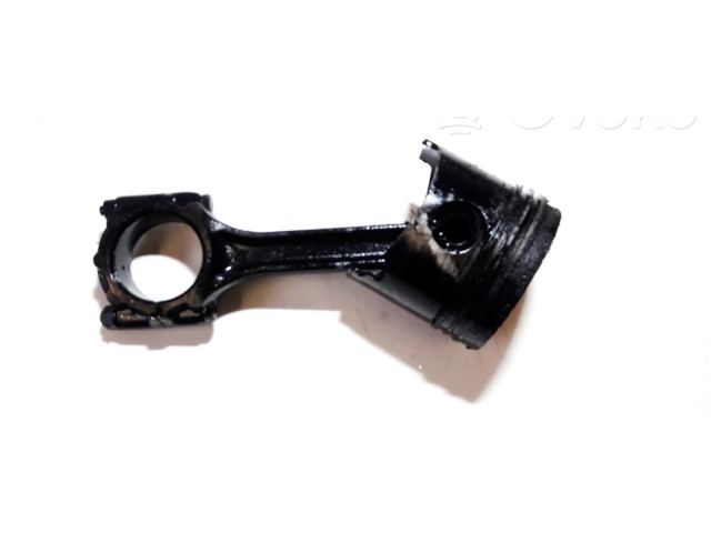 Поршень с шатуном Mitsubishi Galant для дизельного двигателя 2.0