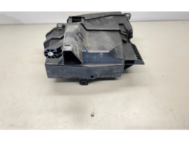 Pojistková skříňka 715496903w Lexus GS 250 350 300H 450H 2014