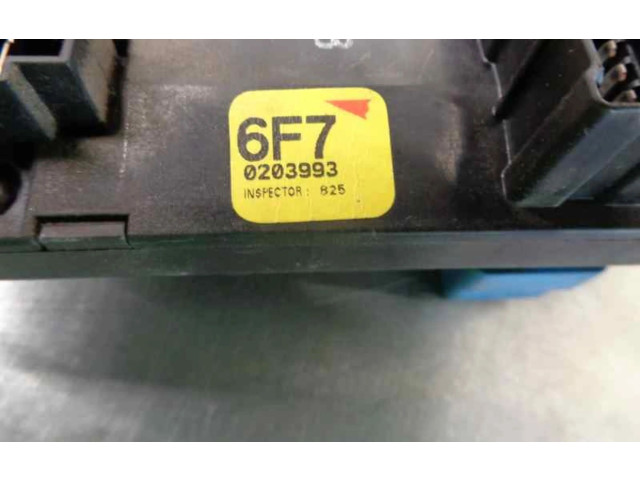 Pojistková skříňka Řídící jednotka BSM 476051U200 Nissan Micra C+C 1999