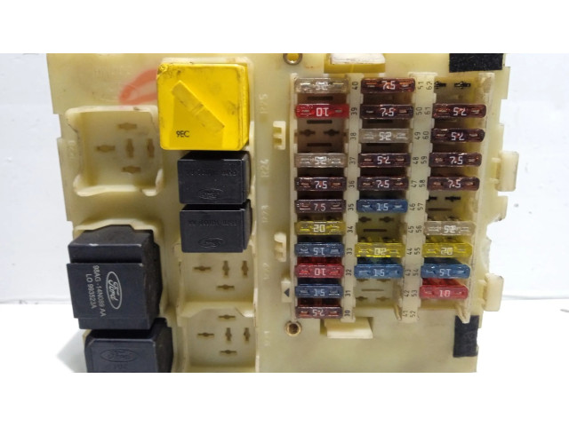 Pojistková skříňka Řídící jednotka BSM 98AG14K150 Ford Focus 1999