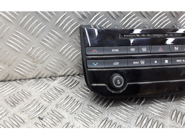 Блок управления климат-контролем kx63-18c858-fb   Jaguar XE