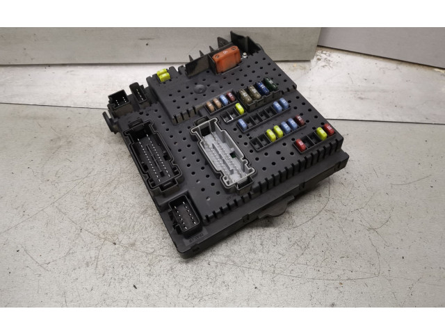Блок предохранителей 30728512, 05W263   Volvo S80    