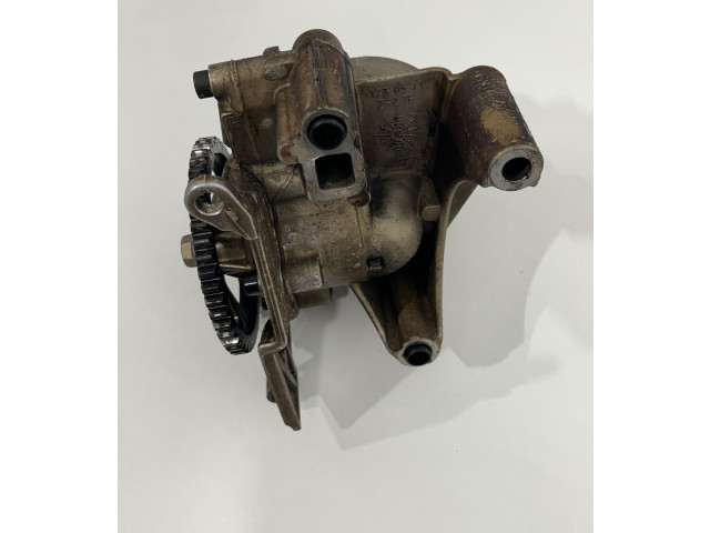 Масляный насос   03D115105  Skoda Fabia Mk2 (5J) 