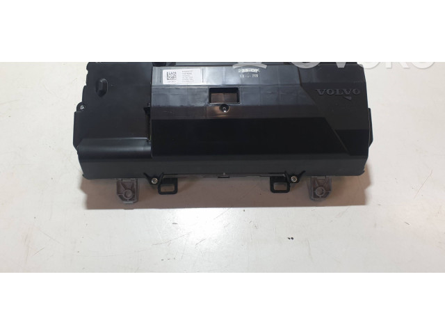 Панель приборов P32320737, T0475004   Volvo XC40       