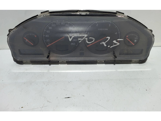 Панель приборов 9499671, 0215808   Volvo V70       