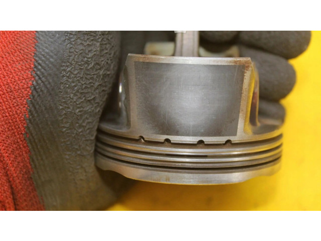 Píst DSFM4F50 Hyundai i30