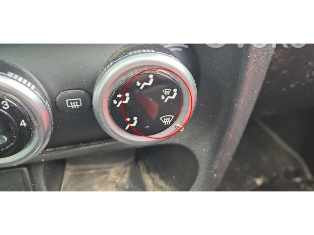 Блок управления климат-контролем    Fiat 500L