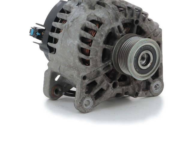 Генератор 231008017R Dacia Duster
