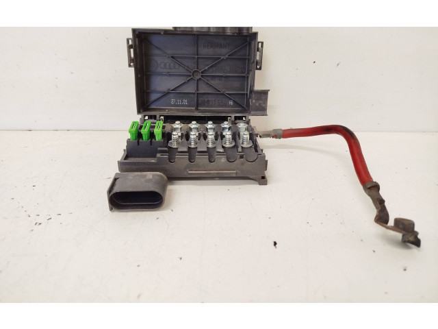 Блок предохранителей  1J0937550A   Skoda Octavia Mk1 (1U)    