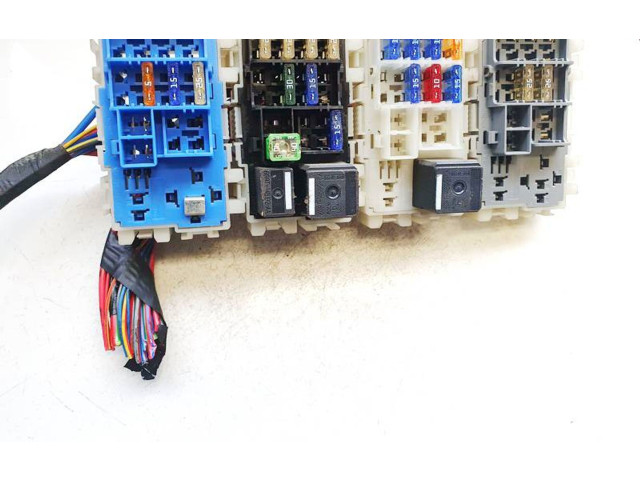 Блок предохранителей 6g9t14k131ba, 6g9t-14k131-ba Volvo S80