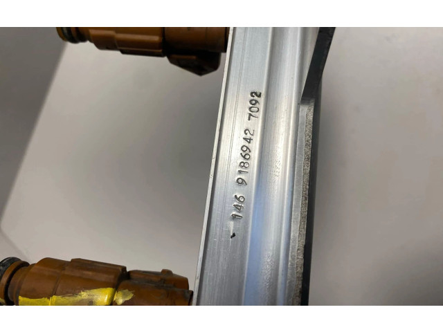 Топливная рампа 9186942, 9186340 Volvo S60 для двигателя B5204T