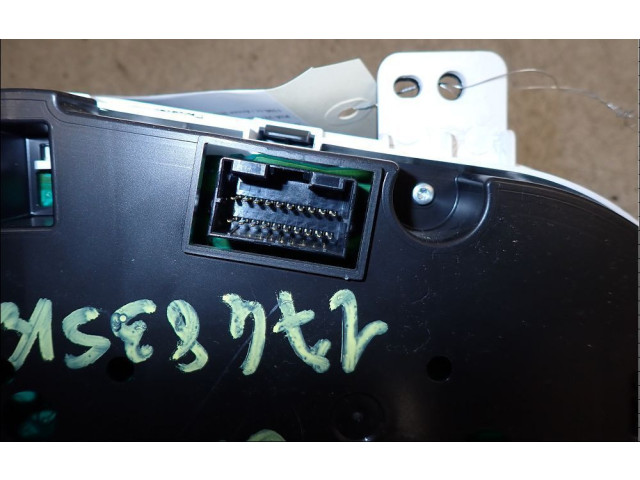 Панель приборов KIA Venga