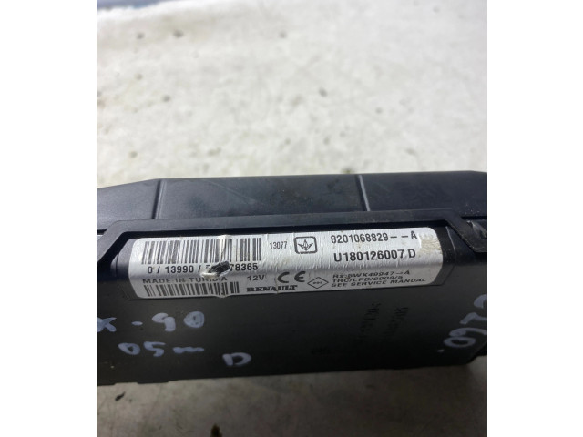 Блок комфорта 8201068829, U180126007D   Volvo XC90   