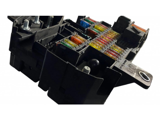   Pojistková skříňka 6906588   BMW 5 E60 E61 2005