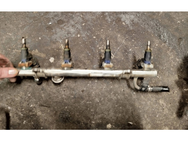 Топливная рампа A2660701795, A2660700595   Mercedes-Benz A W169  