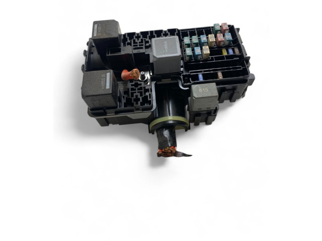 Блок предохранителей 31384034 Volvo XC90