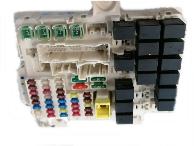 Блок предохранителей 5WK45103A Mitsubishi Colt CZ3