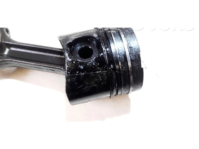 Píst Renault Espace III pro naftový motor 2.2