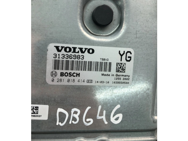 Блок управления двигателем Блок управления 31336983, 0281018414   Volvo V70