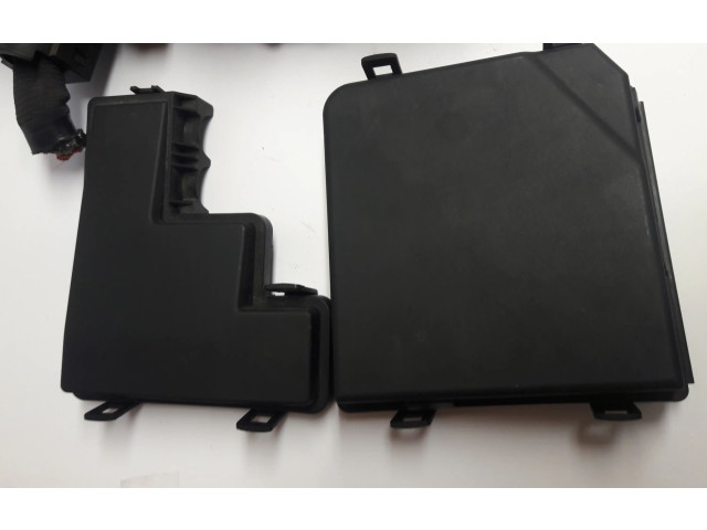 Блок предохранителей  403888820R   Renault Kadjar    