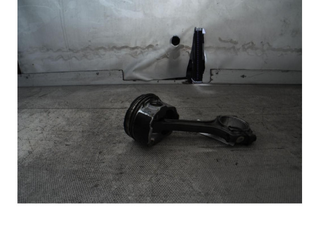 Поршень с шатуном 55277701 Fiat 500X