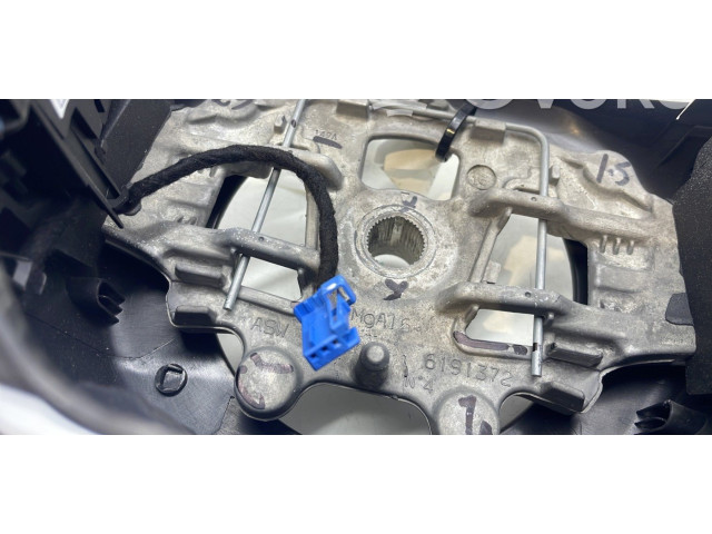 Руль Peugeot 2008 I 2013 - 2019 года 98181293ZD