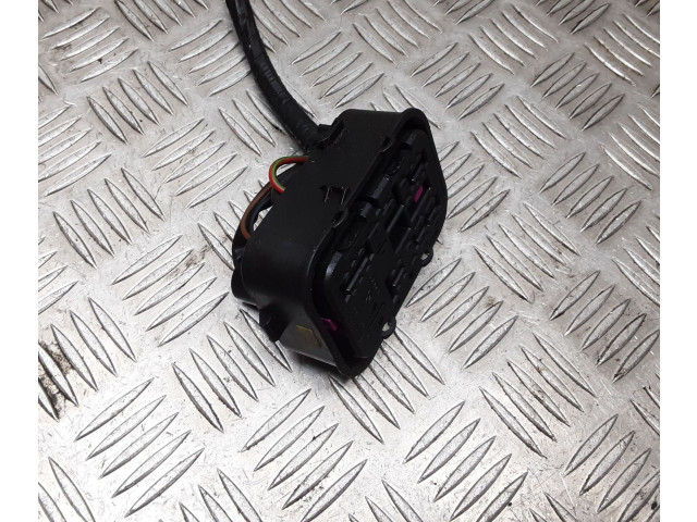 Блок предохранителей    Audi A3 S3 8P    