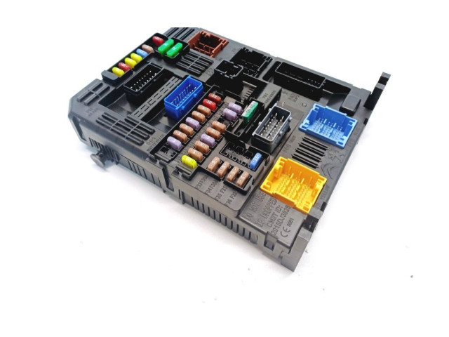 Блок предохранителей 9832881080   Peugeot 2008 II    