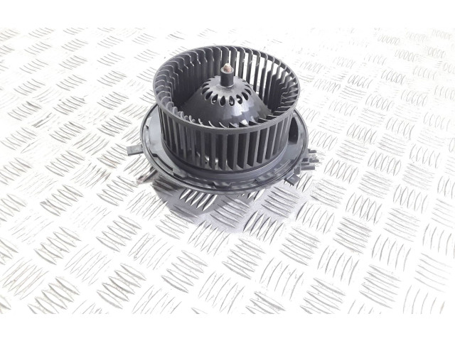 Вентилятор печки    5Q1819021B, 5Q0907521E   Audi A3 S3 8V