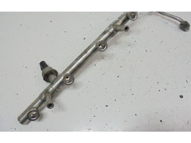 Топливная рампа 06K133317AA, 06K133317AA Skoda Fabia Mk3 (NJ)