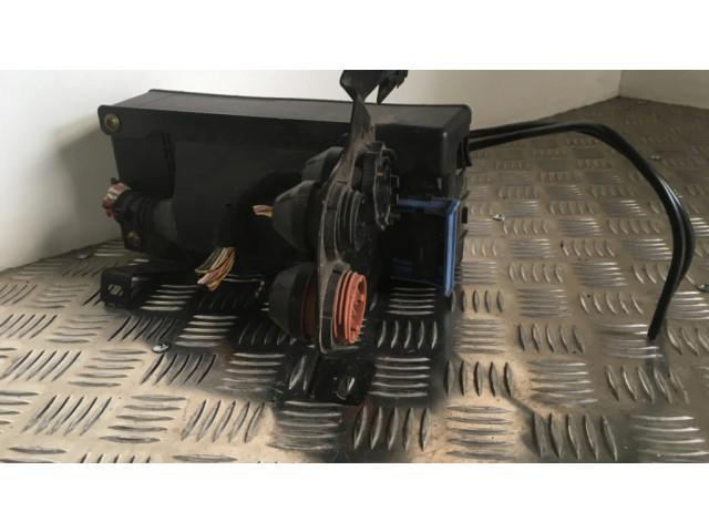 Блок предохранителей 5970109547 Peugeot Expert