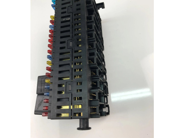 Pojistková skříňka 357937039 Volkswagen Caddy 2000