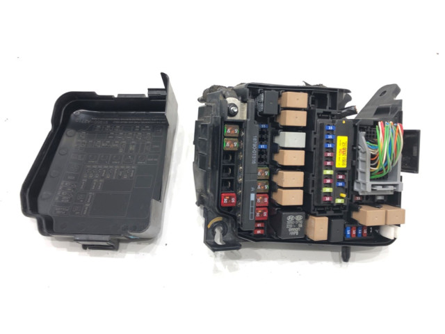 Блок предохранителей  91951-3X130   KIA Ceed    