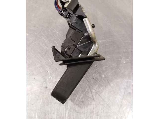 Замок багажника 3T5827520A    Skoda Superb B6 (3T) 2008 - 2015 года