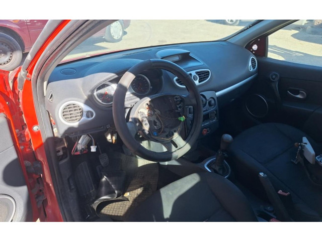 Руль Renault Clio III  2005 - 2012 года       