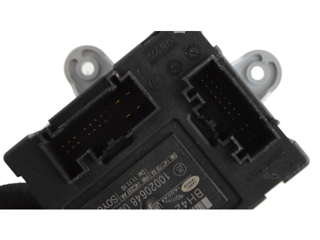 Блок управления дверью Jaguar XJ X351  2009-2019 года BH4214D617AA      