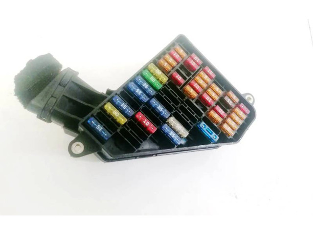 Блок предохранителей     Volkswagen Polo    