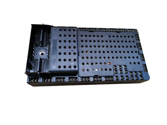 Блок предохранителей 9494343, 9494509   Volvo S80    