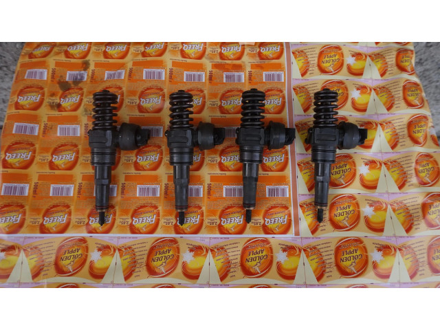 Форсунка     Skoda Octavia Mk2 (1Z)   