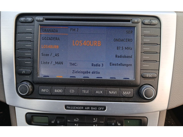 Дисплей       Volkswagen Passat Alltrack
