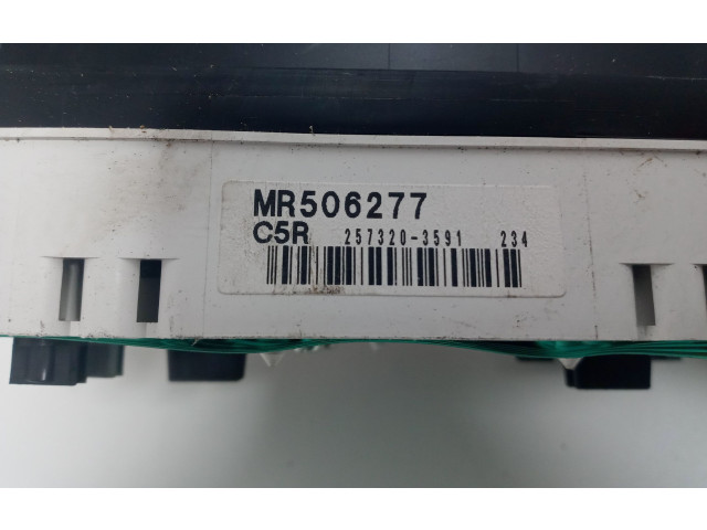 Панель приборов MR506277, 2573203591   Mitsubishi Pajero       