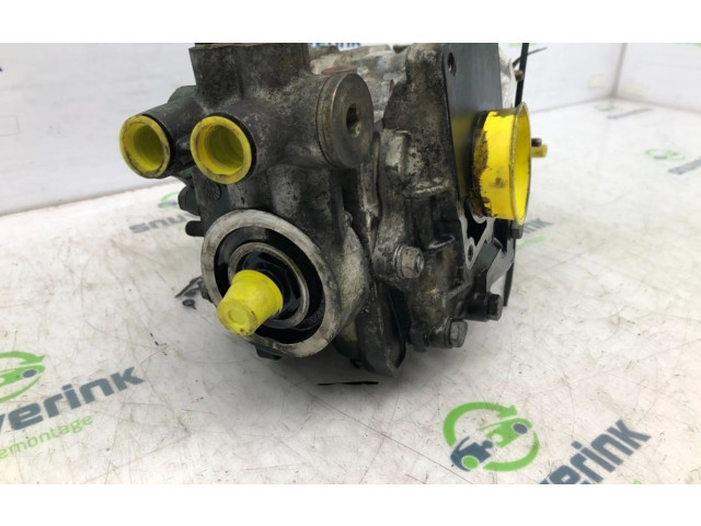 Масляный насос  S8U-750 7450479, 7450479  Renault Trafic I 