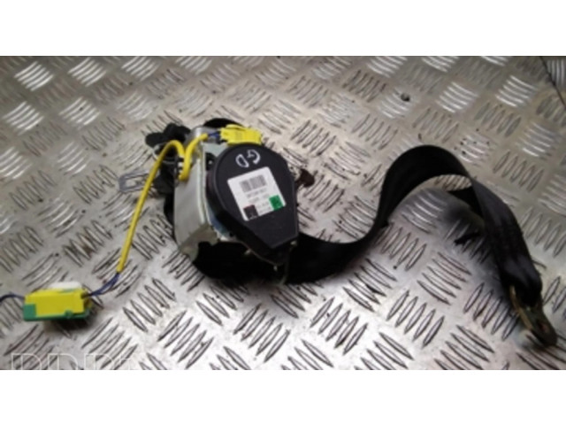 Задний ремень безопасности