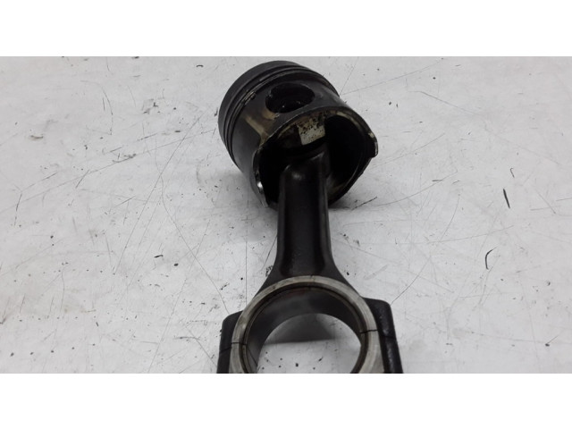  Поршень с шатуном  080279  Renault Trafic II (X83) для дизельного двигателя 1.9