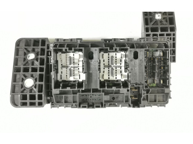 Pojistková skříňka 68312776AC, 831826080B9 Dodge RAM 2019