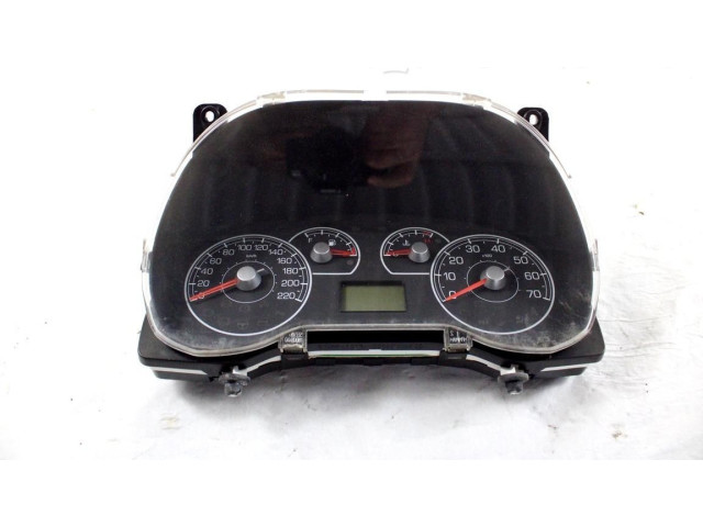 Панель приборов 51803088 Fiat Grande Punto