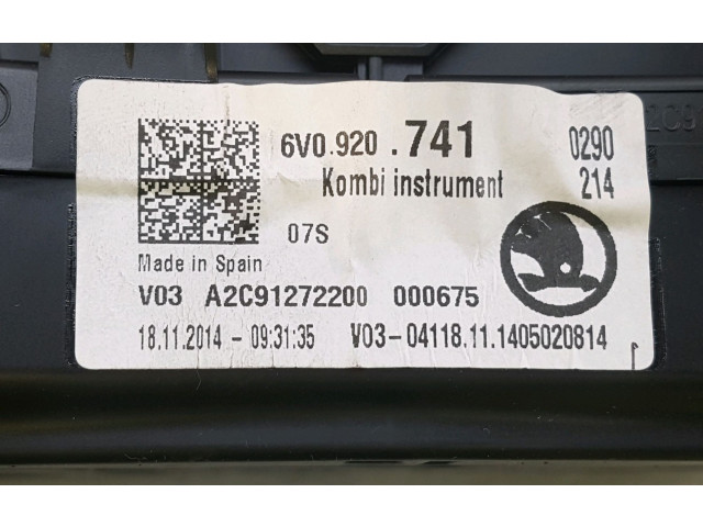 Панель приборов 6V0920741, J0-2087R   Skoda Fabia Mk3 (NJ)       